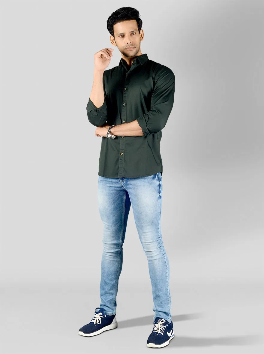 Bottle Green Solid Slim Fit Casual Shirt | JadeBlue